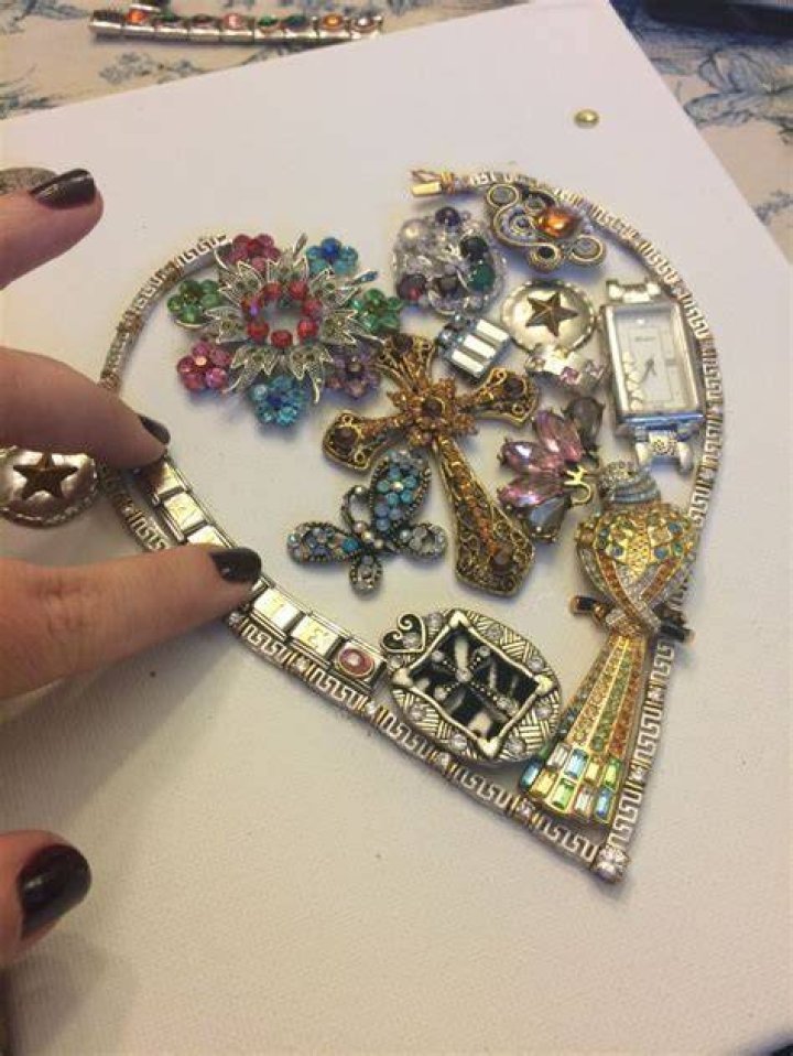 What can I make with costume jewelry?